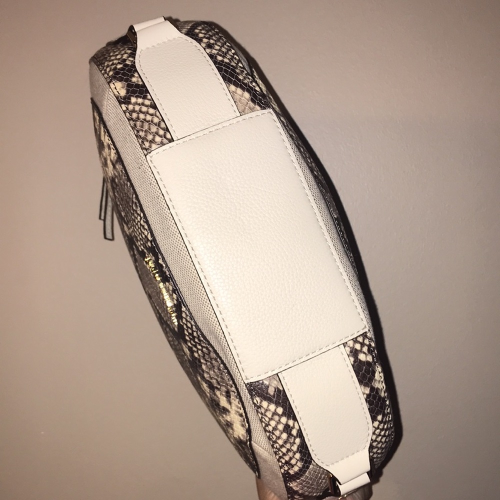 MK shoulder/crossbody ๐ - Picture 4 of 16